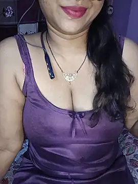 Sexy Mona Bhabhi online show from July 5, 6:26 pm