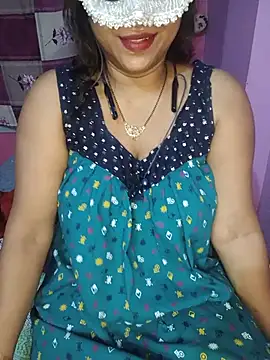 Sexy Mona Bhabhi online show from August 3, 7:17 pm