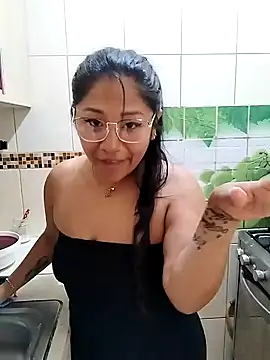 ineliveca online show from January 7, 5:42 pm