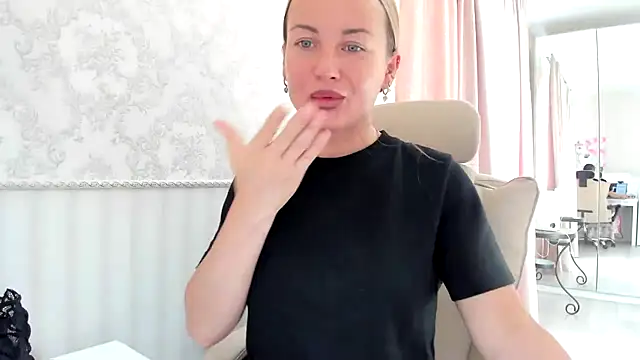 jennifer838 online show from June 25, 1:37 pm