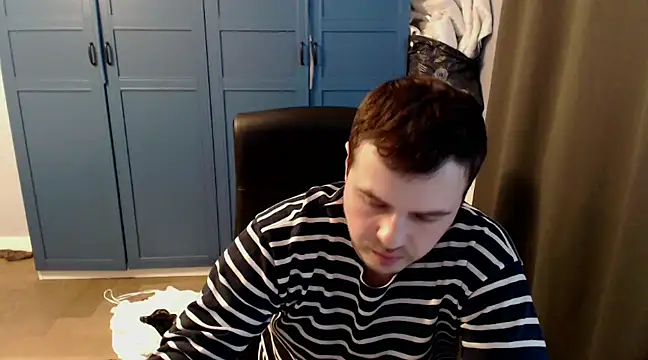 CuteMan33 online show from March 19, 5:08 am