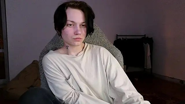 esajukyy online show from May 20, 4:13 pm