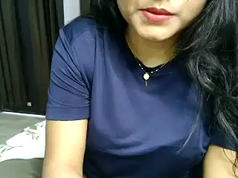 Snapshot of Hritvika chatting on February 17, 11:18 am Hritvika online show from February 17, 11:18 am