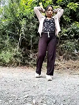 Danna-linyi online show from March 24, 8:03 pm