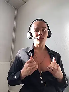 Snapshot of ImImmy chatting on March 10, 8:48 am ImImmy online show from March 10, 8:48 am