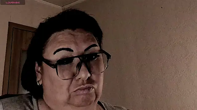 SexxyDreams1 online show from April 4, 2:10 am