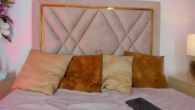 chloe wilson7 online show from November 18, 2:17 am