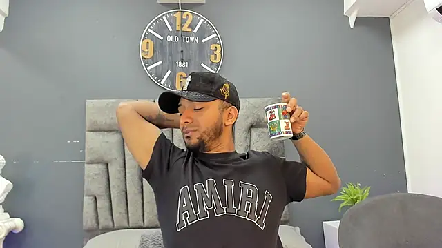 Robin Rief online show from April 10, 7:51 pm