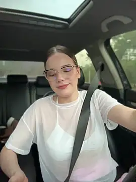 NicoleCut online show from June 3, 10:37 pm