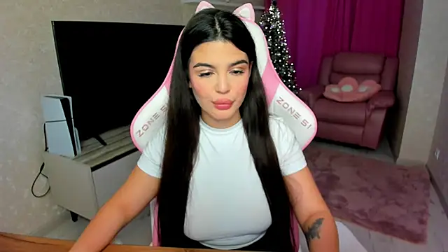 AlluringAriel online show from December 20, 7:21 pm