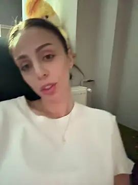HayleyBlair online show from May 26, 10:55 am