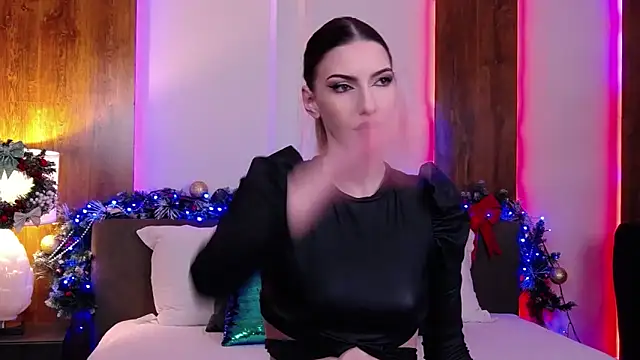 SkylerSpark online show from December 20, 8:05 pm