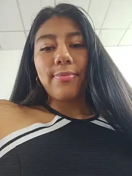 Snapshot of CarlaAlvez chatting on April 28, 2:55 pm CarlaAlvez online show from April 28, 2:55 pm