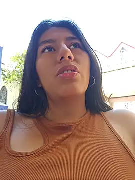 Snapshot of CarlaAlvez chatting on April 30, 3:40 pm CarlaAlvez online show from April 30, 3:40 pm