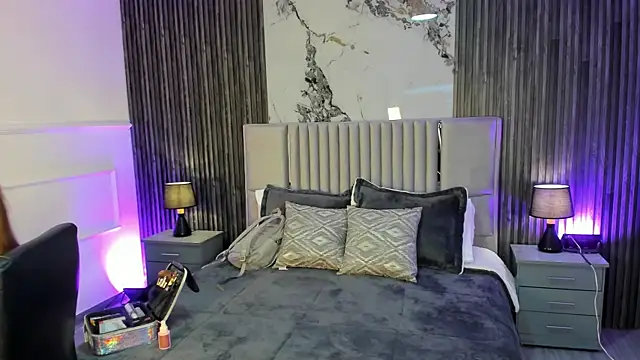Lillyortiz online show from May 30, 12:46 pm