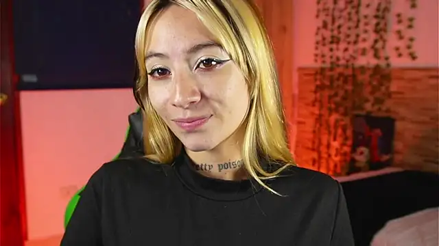 Michell Wallker online show from February 21, 5:58 pm