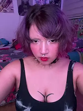 Snapshot of lady_noize chatting on July 14, 2:05 am lady noize online show from July 14, 2:05 am