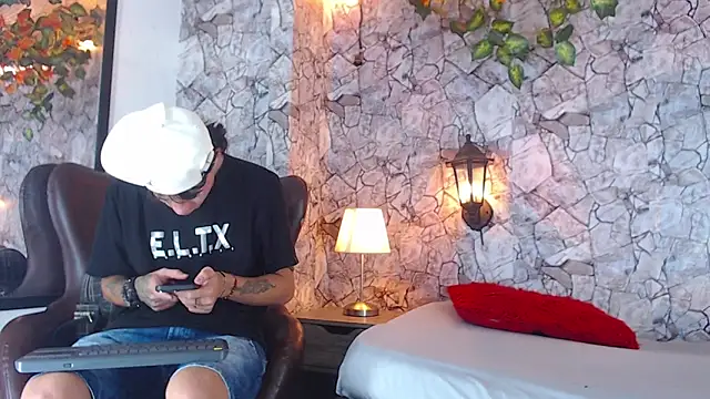 Samuel Hilton online show from December 13, 10:19 am