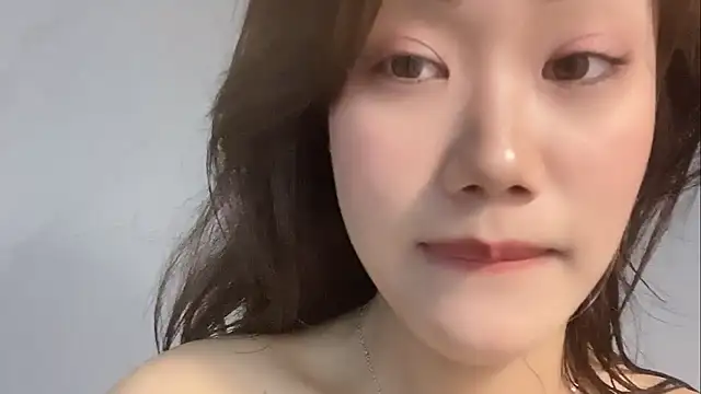 Bella-LL online show from February 28, 9:55 pm