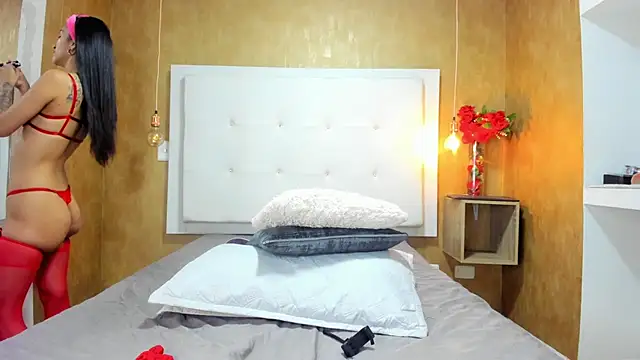 Snapshot of Milaspetite chatting on February 2, 8:18 pm Milaspetite online show from February 2, 8:18 pm