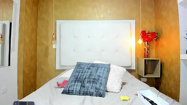 Snapshot of Milaspetite chatting on February 14, 8:16 pm Milaspetite online show from February 14, 8:16 pm