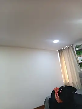 sasi luna online show from April 18, 1:15 pm