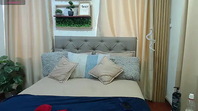 sasi luna online show from June 24, 1:43 pm