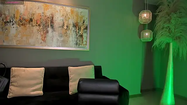 BellaCarteer  online show from March 18, 12:25 pm