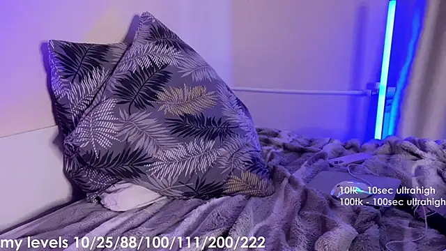  xxtina online show from February 22, 11:20 am