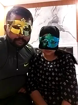 Snapshot of hornycoupleJandS chatting on April 17, 5:54 am hornycoupleJandS online show from April 17, 5:54 am