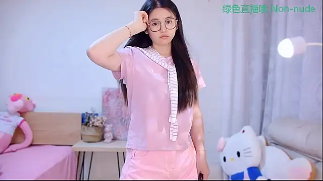 Snapshot of CN-Babycat chatting on June 22, 3:31 pm CN-Babycat online show from June 22, 3:31 pm