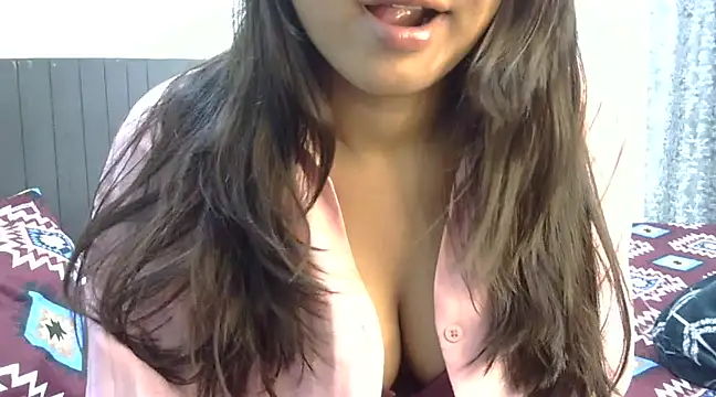 hot  surbhi online show from February 26, 12:03 pm