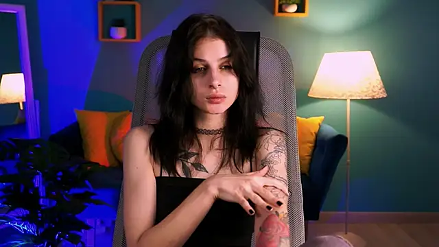 JadeCastle  online show from June 16, 3:31 am