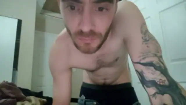 Snapshot of Huntzg23 chatting on January 18, 11:14 am Huntzg23 online show from January 18, 11:14 am