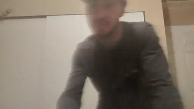 Snapshot of Huntzg23 chatting on February 1, 11:03 pm Huntzg23 online show from February 1, 11:03 pm