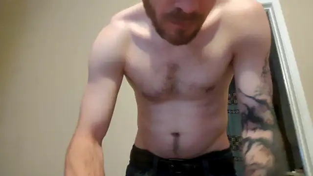 Snapshot of Huntzg23 chatting on February 16, 3:35 am Huntzg23 online show from February 16, 3:35 am