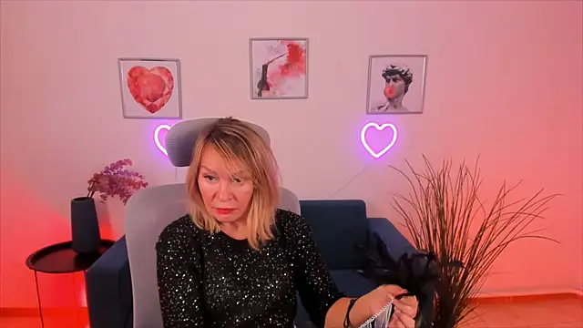 RosalindaFortuna online show from December 30, 9:05 am