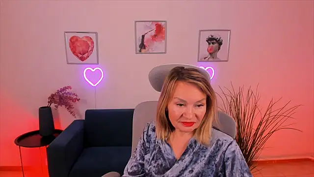 RosalindaFortuna online show from December 30, 12:09 pm