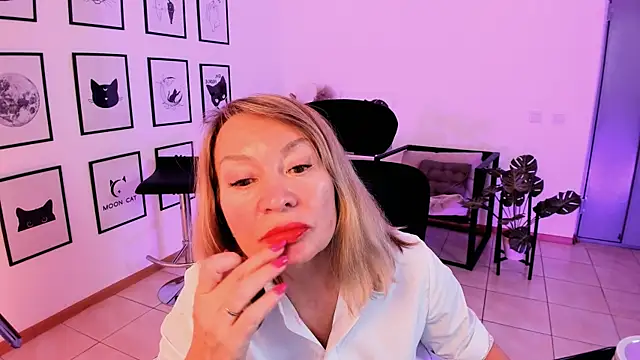 RosalindaFortuna online show from February 10, 2:16 pm