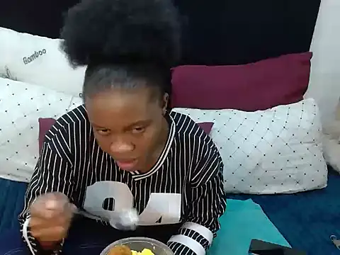 Browncaramel1999 online show from August 5, 8:44 pm