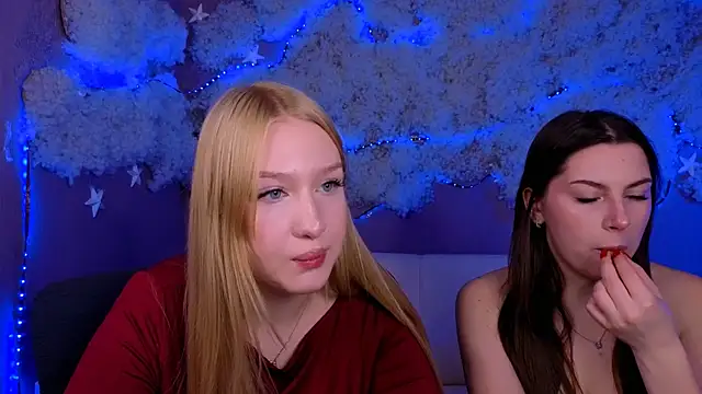 playful sophie online show from March 31, 7:14 pm