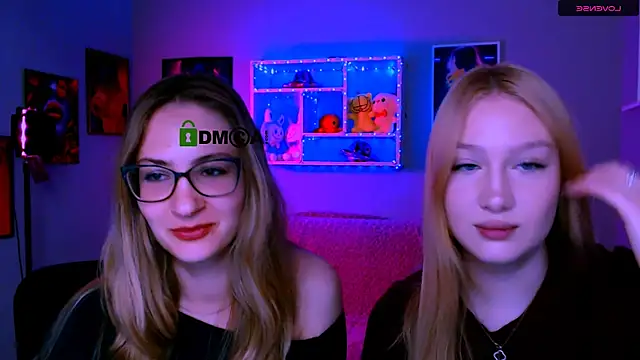 playful sophie online show from April 15, 7:58 pm