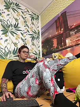 Lucky Deniz online show from February 2, 11:58 pm