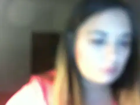 Snapshot of MeganGold chatting on December 17, 10:11 pm MeganGold online show from December 17, 10:11 pm