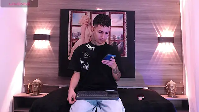 Snapshot of Angel_xxx chatting on January 19, 1:15 pm Angel xxx online show from January 19, 1:15 pm