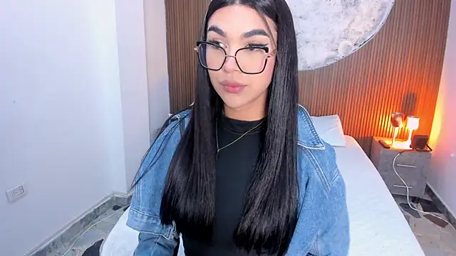 RoseCassie online show from April 27, 1:09 pm