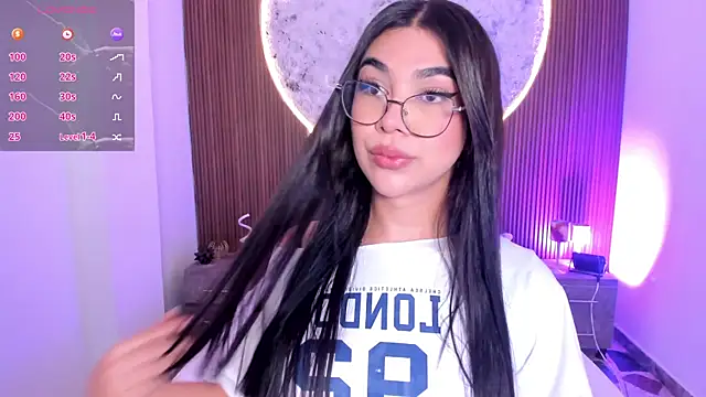 RoseCassie online show from July 12, 1:24 pm