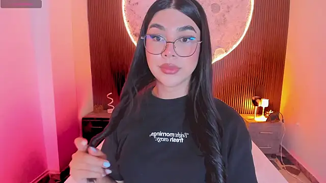 RoseCassie online show from July 17, 1:18 pm