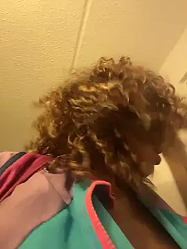 lauraltt online show from February 3, 2:53 am