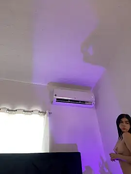 Lily Woodz online show from July 5, 2:24 pm